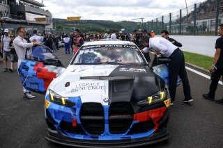 #17 - L'Espace Bienvenue - Ricardo VAN DER ENDE - Benjamin LESSENNES - BMW M4 GT4 G82 EVO
 | SRO / JEP