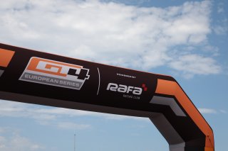 GT4 Paddock
 | SRO / JEP