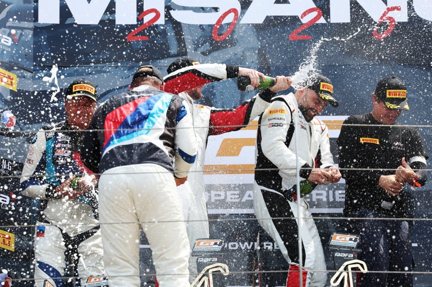 #17 - L'Espace Bienvenue - Ricardo VAN DER ENDE - Benjamin LESSENNES - BMW M4 GT4 G82 EVO
