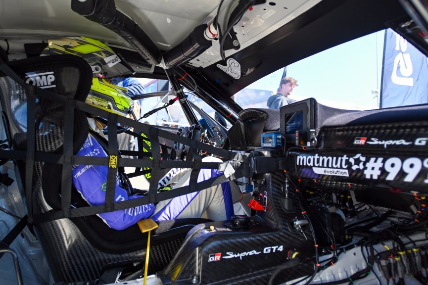Qualifying 1