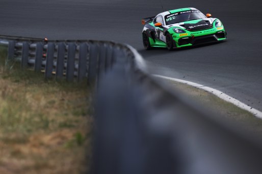 #2 - Nova Racing - Edvin HELLSTEN - Daniel NILSSON - Porsche 718 Cayman GT4 RS CS
 | SRO / JEP