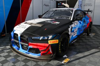 #17 - L'Espace Bienvenue - Ricardo VAN DER ENDE - Benjamin LESSENNES - BMW M4 GT4 G82 EVO
 | SRO / JEP