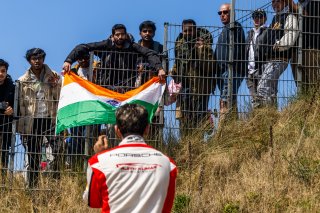 #28 - AV Racing - Ajith KUMAR - Porsche 718 Cayman GT4 RS CS with fans | SRO / JEP