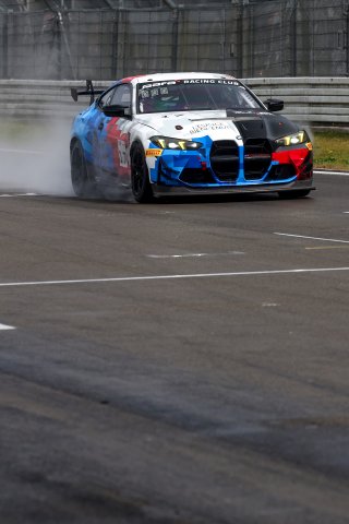 #17 - L'Espace Bienvenue - Ricardo VAN DER ENDE - Benjamin LESSENNES - BMW M4 GT4 G82 EVO
 | SRO / JEP