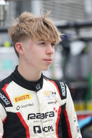 #812 - Rafa Racing by Race Lab - Charlie HART - McLaren Artura GT4
 | SRO / JEP