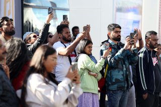 Fans in the paddock
 | SRO / JEP