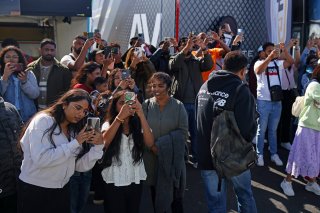 Fans in the paddock
 | SRO / JEP