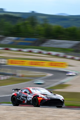 #5 - Mirage RACING - Ruben DEL SARTE - Roberto FARIA - Aston Martin Vantage AMR GT4 EVO
 | SRO / JEP