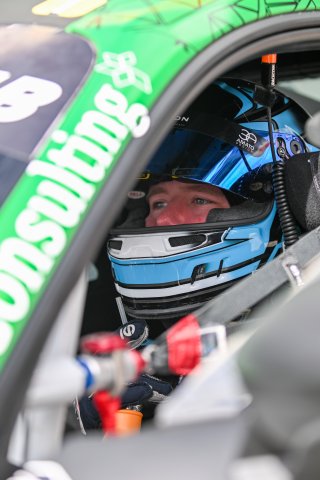 #27 - AV Racing - Maximilien Huber - Romain Vozniak - Porsche 718 Cayman GT4 RS CS
 | SRO / JEP