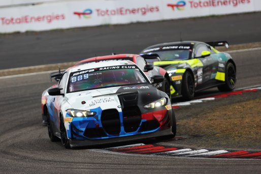 #17 - L'Espace Bienvenue - Ricardo VAN DER ENDE - Benjamin LESSENNES - BMW M4 GT4 G82 EVO
 | SRO / JEP