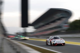 #28 - AV Racing - Ajith KUMAR - Porsche 718 Cayman GT4 RS CS
 |  JEP / SRO