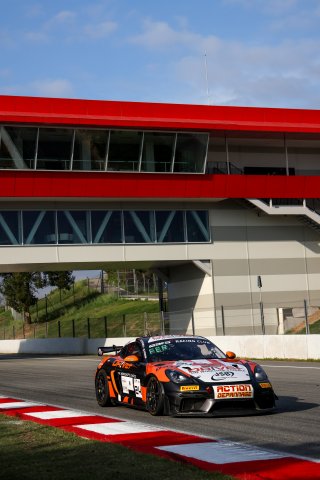 #24 - JSB Competition - Viny BELTRAMELLI - Nicco FERRARIN - Porsche 718 Cayman GT4 RS CS
 | SRO / JEP