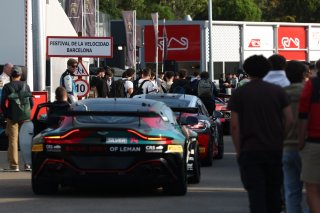 Fans in the Paddock
 | SRO / JEP