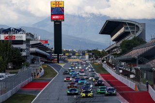 Start of Race 1 - #78 - Elite Motorsport with Entire Race Engineering - Josh RATTICAN - McKenzy CRESSWELL - McLaren Artura GT4 leads
 | SRO / JEP