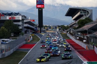 Start of Race 1 - #78 - Elite Motorsport with Entire Race Engineering - Josh RATTICAN - McKenzy CRESSWELL - McLaren Artura GT4 leads
 | SRO / JEP