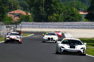 #71 - Elite Motorsport with Entire Race Engineering - Charlie ROBERTSON - Ravi RAMYEAD - McLaren Artura GT4 | SRO / JEP