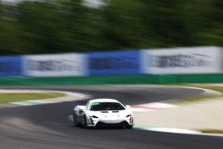 #71 - Elite Motorsport with Entire Race Engineering - Charlie ROBERTSON - Ravi RAMYEAD - McLaren Artura GT4 | SRO /JEP