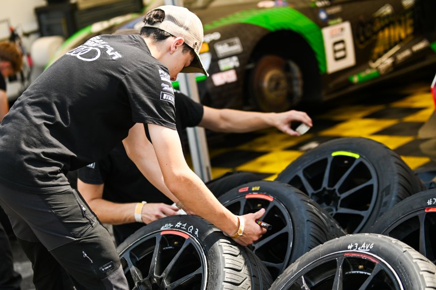 Qualifying 1