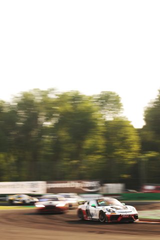 #151 - Ebimotors - Riccardo PERA - Paolo GNEMMI - Porsche 718 Cayman GT4 RS CS | SRO / JEP