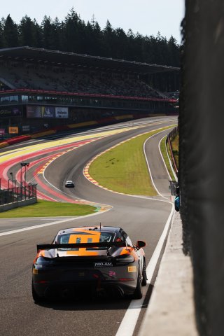 #24 - JSB Competition - Nicco FERRARIN - Julien BRICHE - Porsche 718 Cayman GT4 RS CS | SRO / JEP
