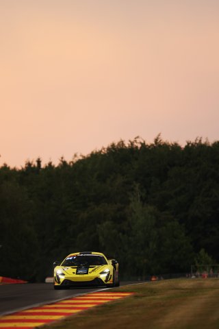 #77 - Elite Motorsport with Entire Race Engineering - Yani STEVENHEYDENS - Harri REYNOLDS - McLaren Artura GT4
 | SRO / JEP