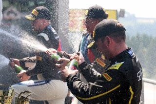 Podium Champagne
 | SRO / JEP