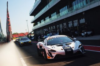 #71 - Elite Motorsport with Entire Race Engineering - Charlie ROBERTSON - Ravi RAMYEAD - McLaren Artura GT4 | SRO \ JEP