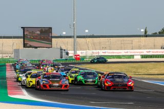 #1 - Team Speedcar - Benjamin LARICHE - Robert CONSANI - Audi R8 LMS GT4 Lead Race Start | SRO / JEP