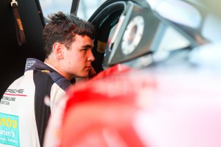 #75 - Race Lab - Colin Cronin - McLaren Artura GT4 | SRO Motorsports Group