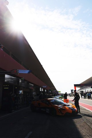 #78 - Elite Motorsport with Entire Race Engineering - Charlie Hart - McKenzy Cresswell - McLaren Artura GT4 | SRO / JEP