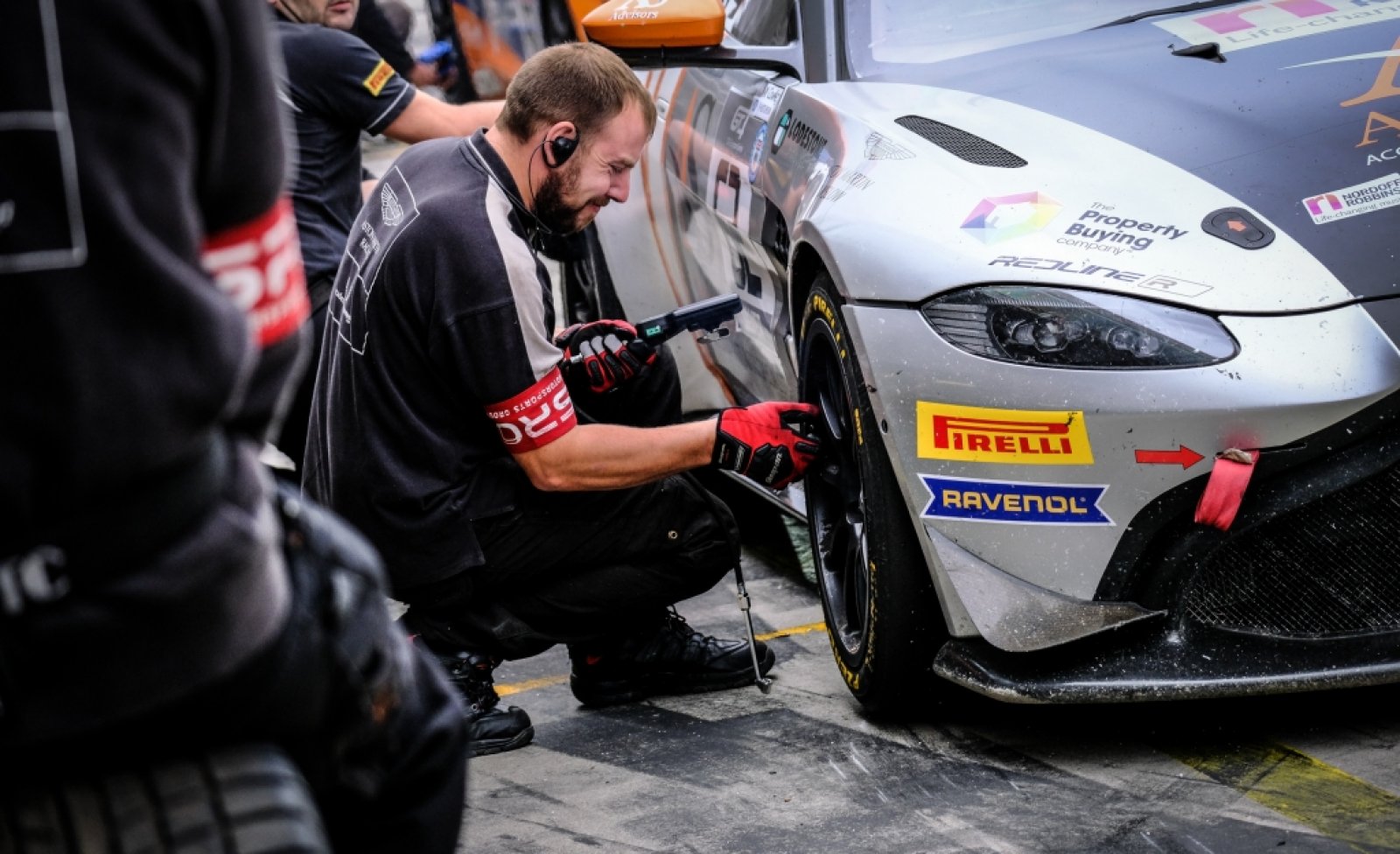 Academy Motorsport wins inaugural GT4 European Series Pit Stop Challenge