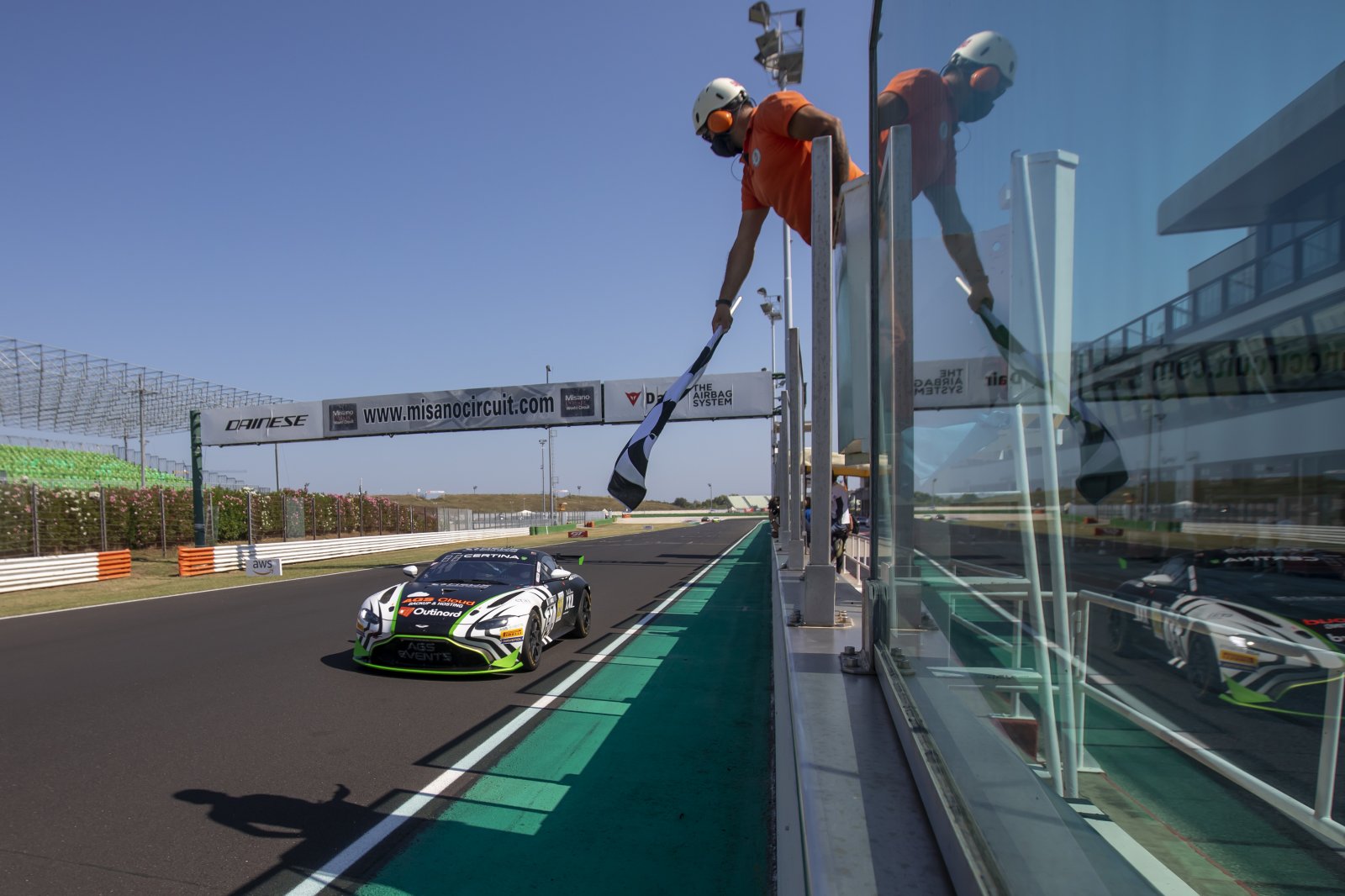 AGS Events crew bounce back to take maiden GT4 European Series victory