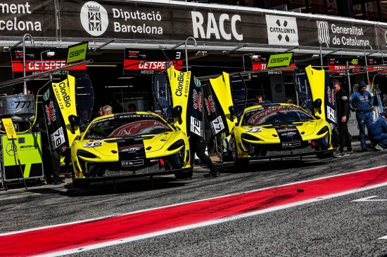 Elite Motorsport with Entire Race Engineering